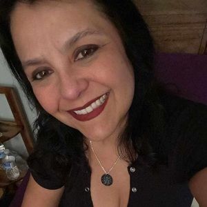 Meet your Posher, Leanna